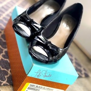 Life stride pump heels